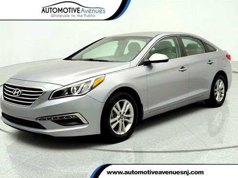 Used 2015 Hyundai Sonata SE FWD image 1