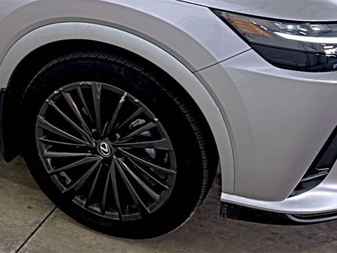 Used 2024 Lexus RX 350 Premium image 9