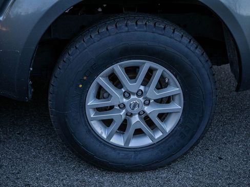 Used 2017 Nissan Frontier SV w/ SV Value Truck Package image 12