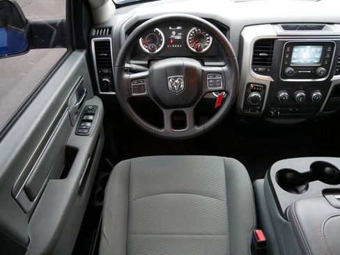 Used 2017 RAM 1500 Classic SLT AWD/4WD image 12