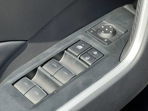 Used 2025 Toyota RAV4 XLE AWD/4WD image 13