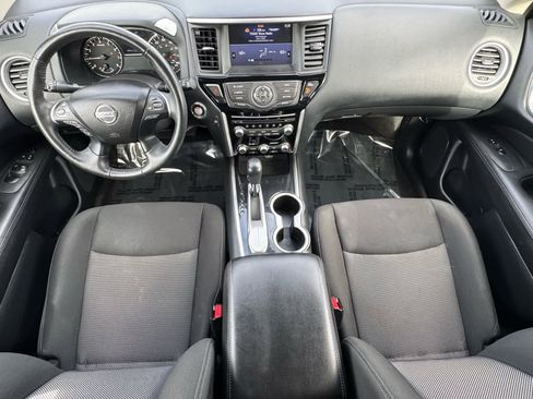 Used 2020 Nissan Pathfinder SV image 13