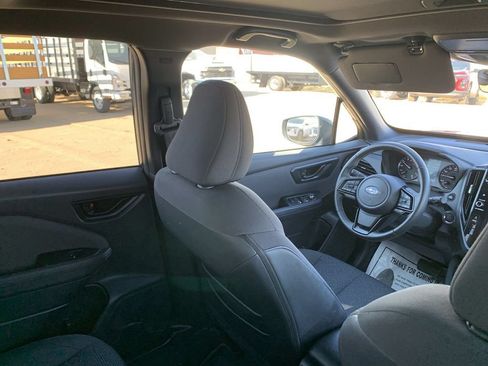 Used 2025 Subaru Forester Premium w/ Convenience Package #1 AWD/4WD image 8