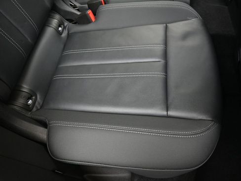 Certified 2025 Audi Q5 Premium Plus w/ Premium Plus image 17