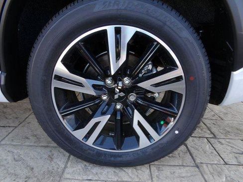 New 2025 Mitsubishi Eclipse Cross SEL image 12