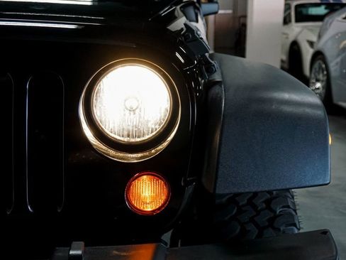 Used 2013 Jeep Wrangler Unlimited Rubicon w/ Connectivity Group AWD/4WD image 73