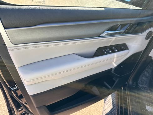 New 2026 Jeep Grand Wagoneer L image 13