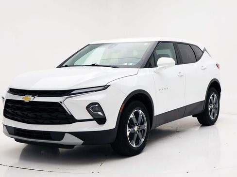 Used 2023 Chevrolet Blazer LT w/ Driver Confidence Package image 2