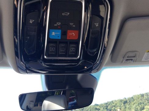 Used 2022 Jeep Grand Cherokee Summit image 23