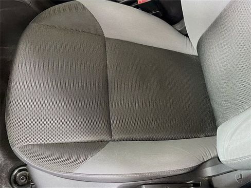 Used 2014 Ford Focus S image 17