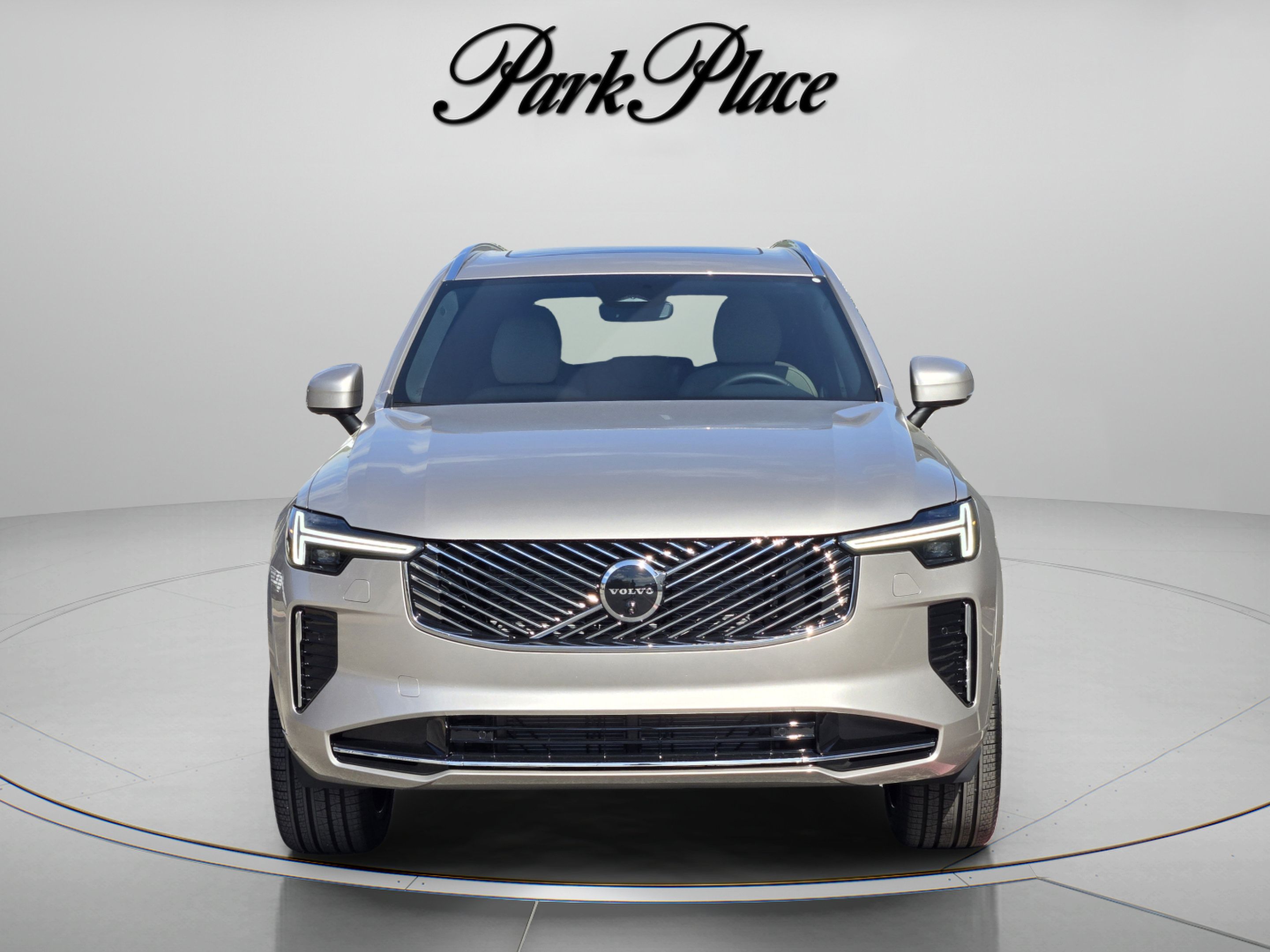 Used 2026 Volvo XC90 B6 Plus w/ Protection Package Premier AWD/4WD image 9