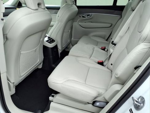 New 2026 Volvo XC90 T8 Ultra w/ Protection Package Premier AWD/4WD image 11
