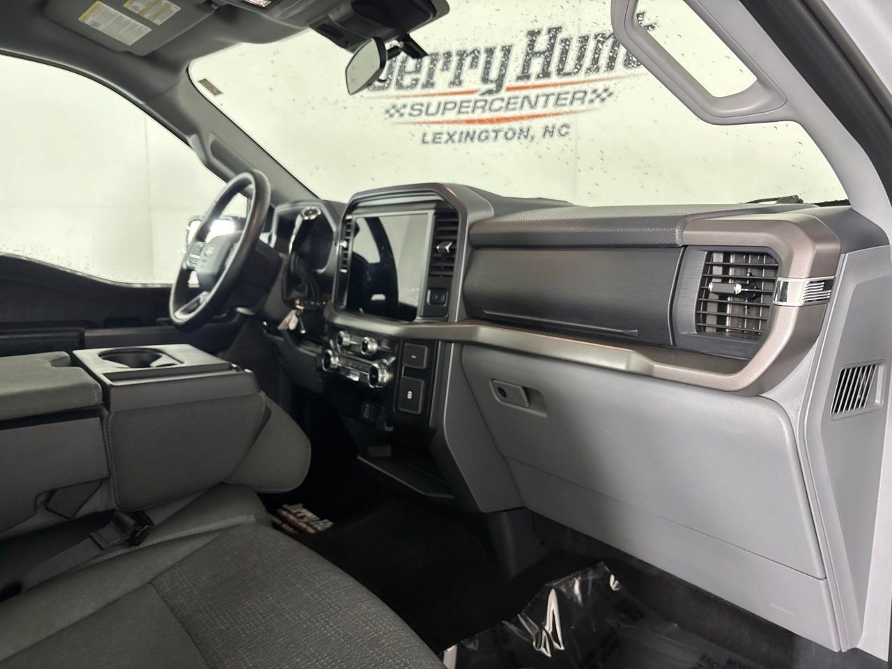 Used 2025 Ford F150 XLT w/ Equipment Group 301A Standard AWD/4WD image 29