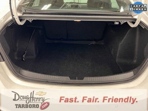 Used 2024 Chevrolet Malibu LT image 35