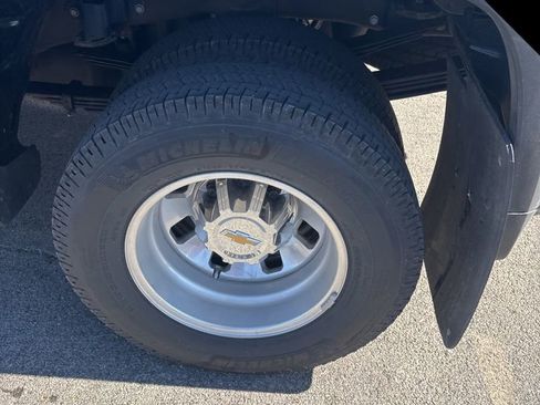 Used 2025 Chevrolet Silverado 3500 LTZ w/ LTZ Convenience Package image 6