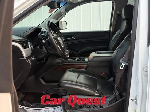 Used 2017 GMC Yukon SLT AWD/4WD image 9