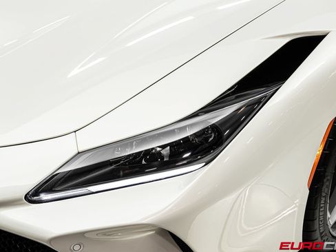 Used 2023 Ferrari F8 Tributo RWD image 15