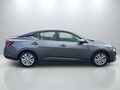 Used 2021 Nissan Sentra SR w/ SR Premium Package image 8