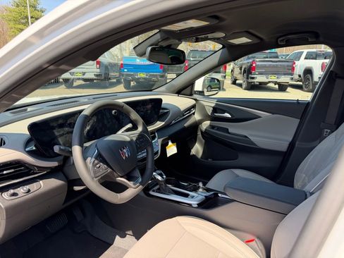 New 2026 Buick Envista Preferred FWD image 14