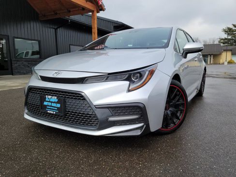 Used 2020 Toyota Corolla SE image 1
