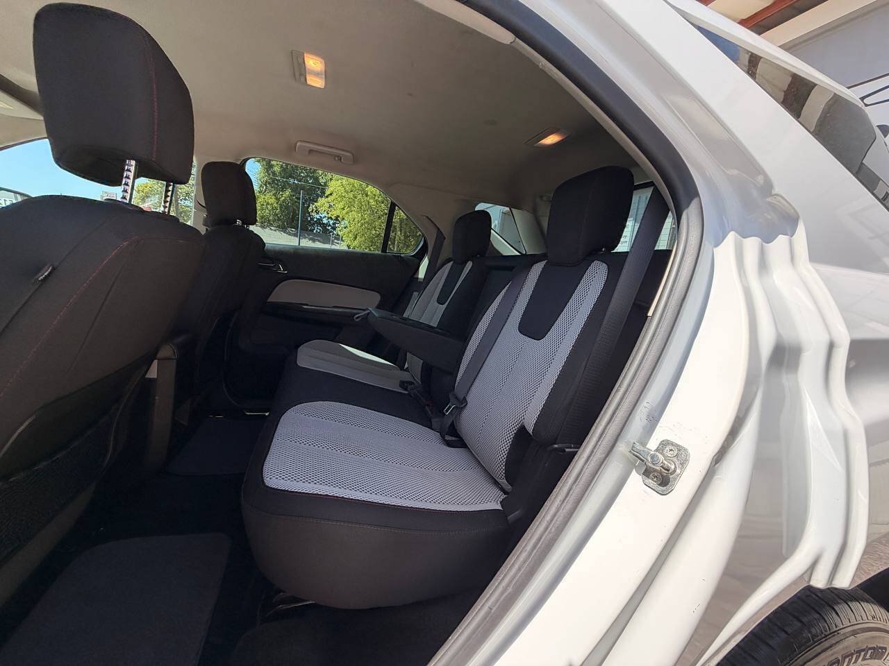 Used 2017 Chevrolet Equinox LS w/ LPO, Protection Package FWD image 16
