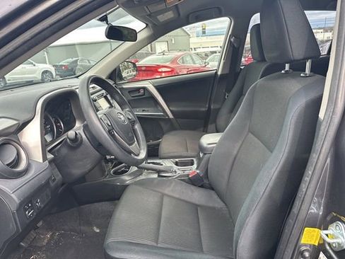Used 2016 Toyota RAV4 LE image 11