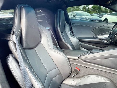 Used 2022 Chevrolet Corvette Stingray Coupe w/ Z51 Performance Package image 10