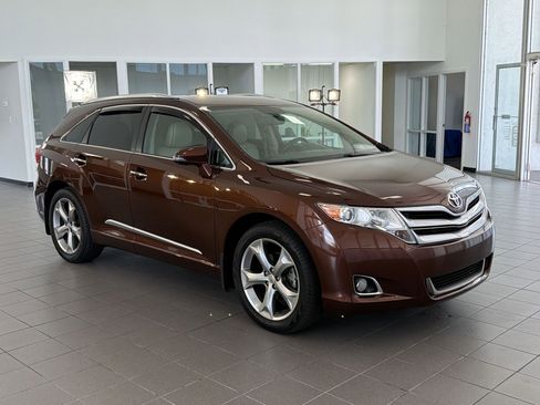 Used 2013 Toyota Venza XLE w/ Tow Prep Pkg AWD/4WD image 7