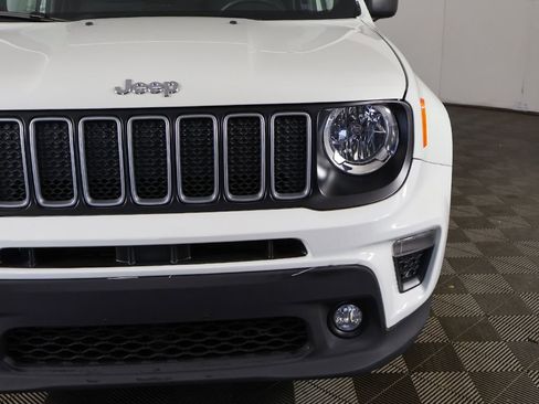 Used 2022 Jeep Renegade Latitude w/ Convenience Group AWD/4WD image 13