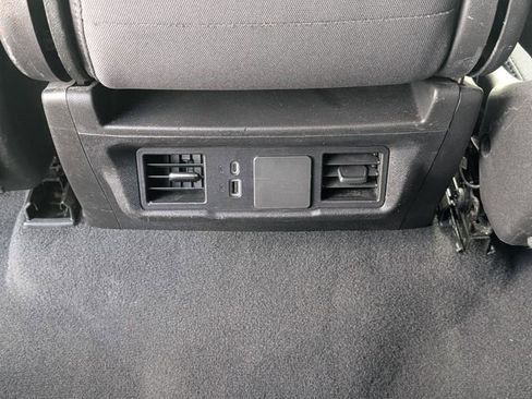 Used 2024 Chevrolet Silverado 1500 Custom image 12