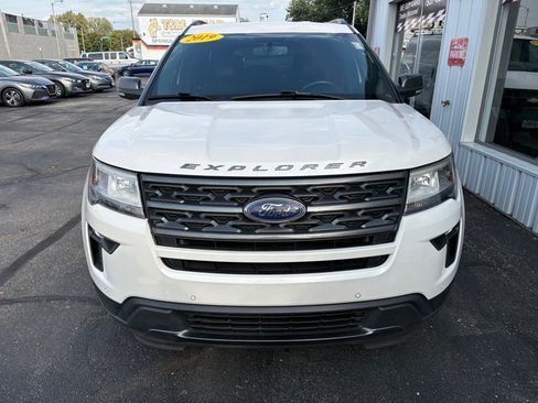 Used 2019 Ford Explorer XLT w/ Equipment Group 202A AWD/4WD image 7