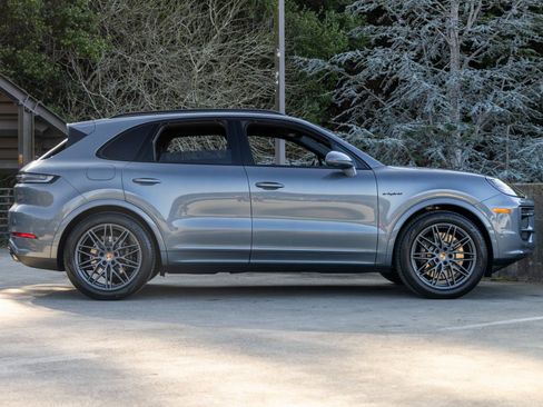 New 2026 Porsche Cayenne E-Hybrid image 12