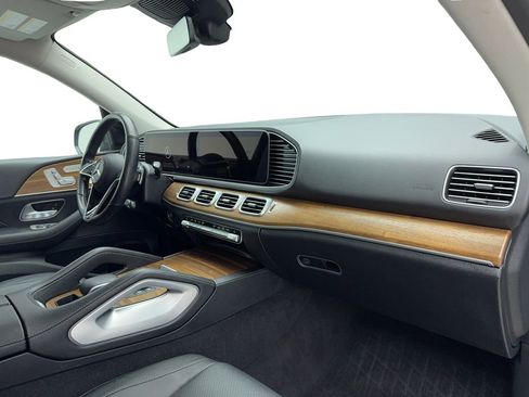 Used 2025 Mercedes-Benz GLE 350 4MATIC image 39