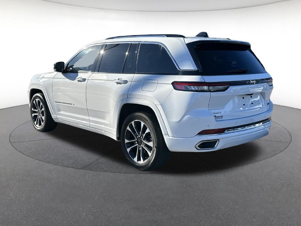 Certified 2023 Jeep Grand Cherokee Overland AWD/4WD image 3