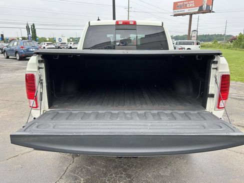 Used 2017 RAM 1500 Laramie w/ Convenience Group AWD/4WD image 18
