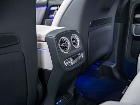 Used 2025 Mercedes-Benz G 63 AMG AMG G 63 image 7