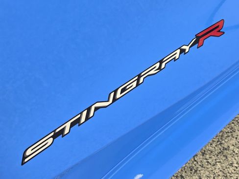Used 2024 Chevrolet Corvette Stingray Premium Conv w/ Z51 Performance Package RWD image 11