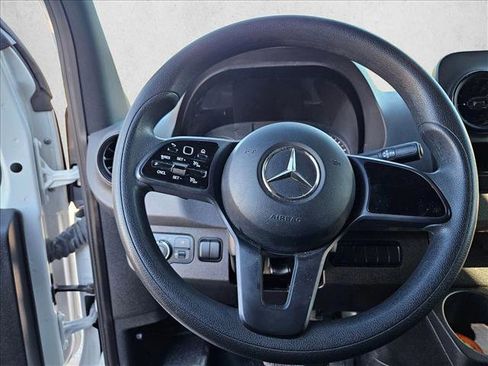 Used 2023 Mercedes-Benz Sprinter 2500 image 12