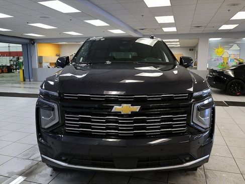 New 2026 Chevrolet Suburban High Country AWD/4WD image 8