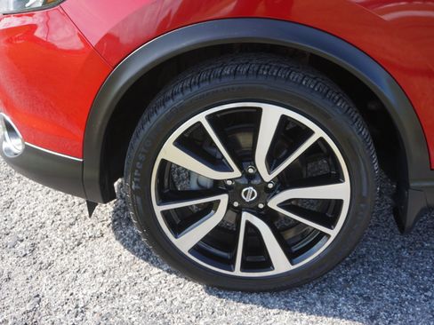 Used 2018 Nissan Rogue Sport SL w/ SL Premium Package image 6