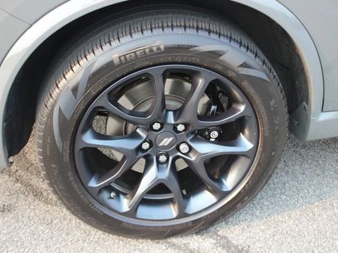 Used 2022 Dodge Durango R/T w/ Tow 'N Go Package AWD/4WD image 39