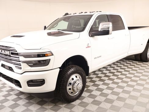 Used 2026 RAM 3500 Laramie w/ Sport Appearance Package AWD/4WD image 11