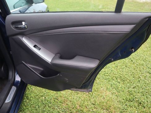 Used 2012 Nissan Altima 2.5 SL w/ 2.5SL Pkg FWD image 16