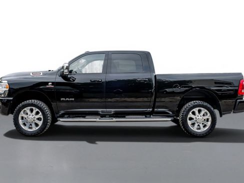 Used 2023 RAM 3500 Laramie AWD/4WD image 9