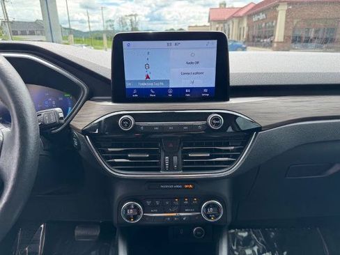 Certified 2020 Ford Escape Titanium AWD/4WD image 20