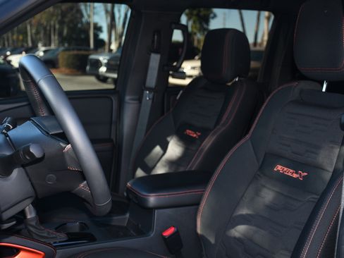 Used 2025 Nissan Frontier Pro-X w/ Pro Convenience Package image 11