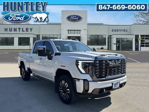 Used 2024 GMC Sierra 3500 Denali Ultimate image 4