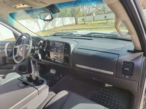 Used 2011 Chevrolet Silverado 2500 LT w/ Interior Plus Package image 39