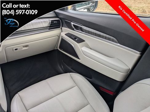 Used 2024 Kia Telluride EX image 17
