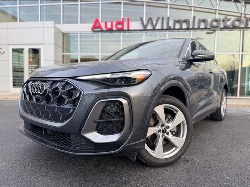 Certified 2025 Audi Q5 Premium Plus w/ Premium Plus image 2